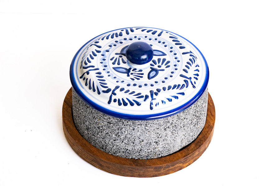 Molcajete Chilmamolli de 20cm/7.8in con tapa de talavera y base de madera