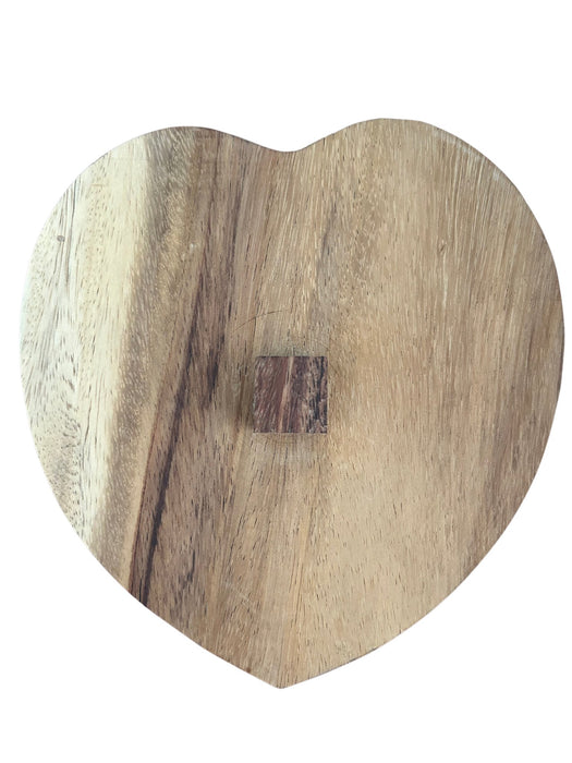 Tapa de madera en forma de corazón para molcajete