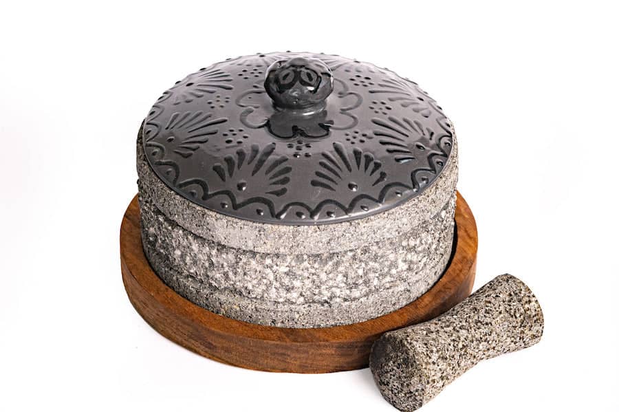 Molcajete Yolia con tapa de talavera color negro (1Litro)