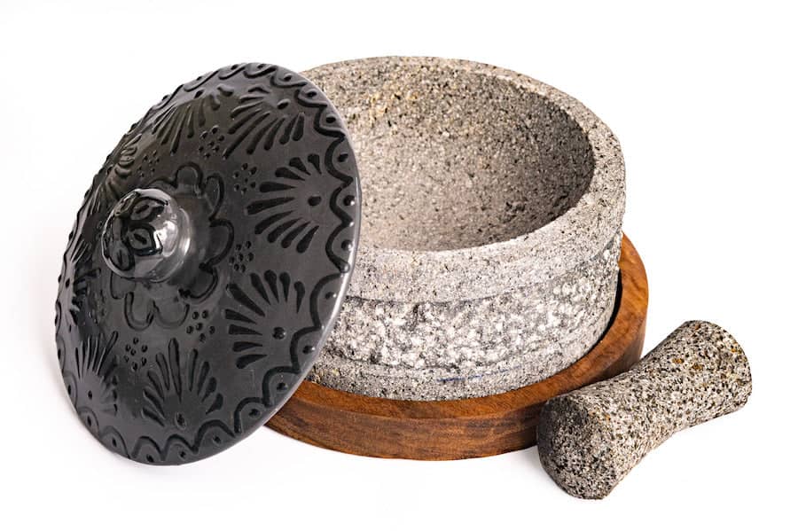 Molcajete Yolia con tapa de talavera color negro (1Litro)