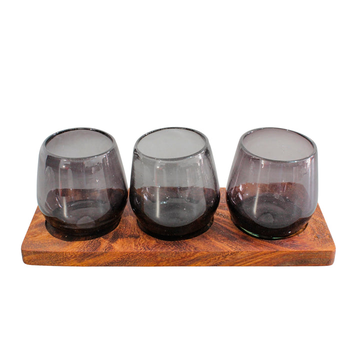 3 vasos para whiskey de vidrio soplado de 14oz (414ml) color humo con base de madera parota