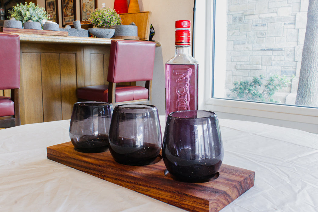 3 vasos para whiskey de vidrio soplado de 14oz (414ml) color humo con base de madera parota